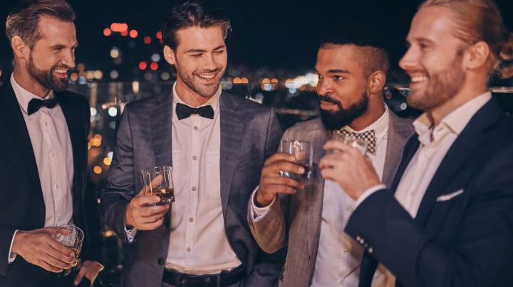 What Colour Suit to Wear to a Wedding