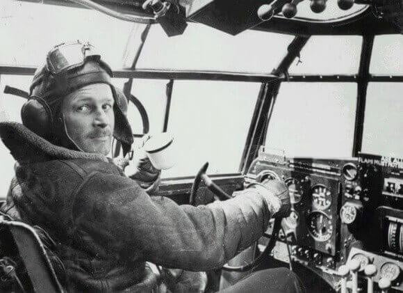 From WWI to Catwalk: History of Flight Jackets-TruClothing