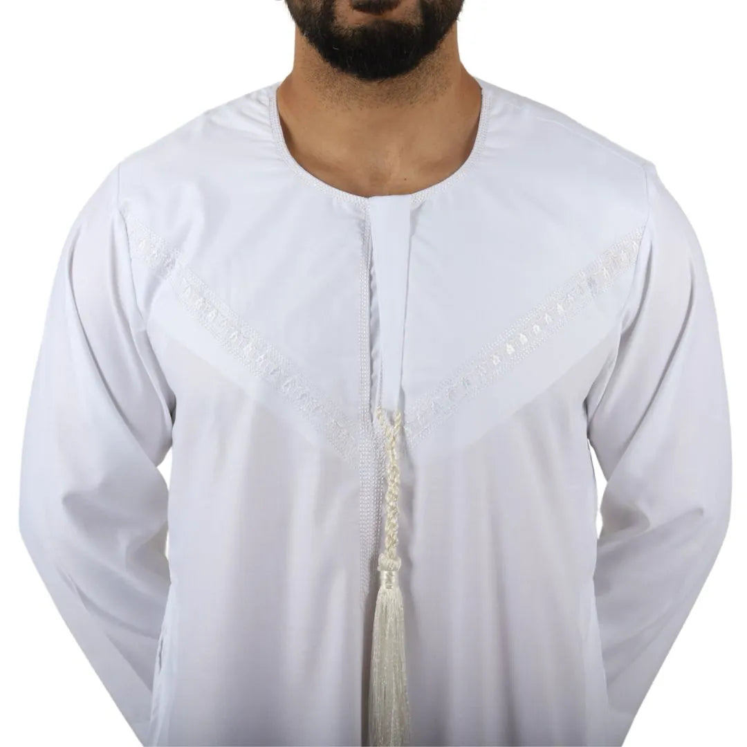Caftán omaní emiratí con borlas de hilo Thobe Jubba para hombre