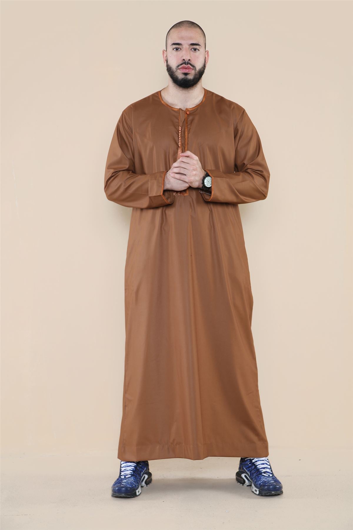 Jubba Thobe da Uomo Islamico Musulmano Kaftan Emirati Omani Robe con Nappine