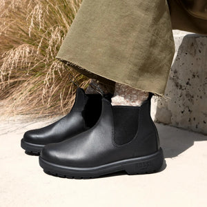 Endura 301 - Black Leather Chelsea Boots-TruClothing
