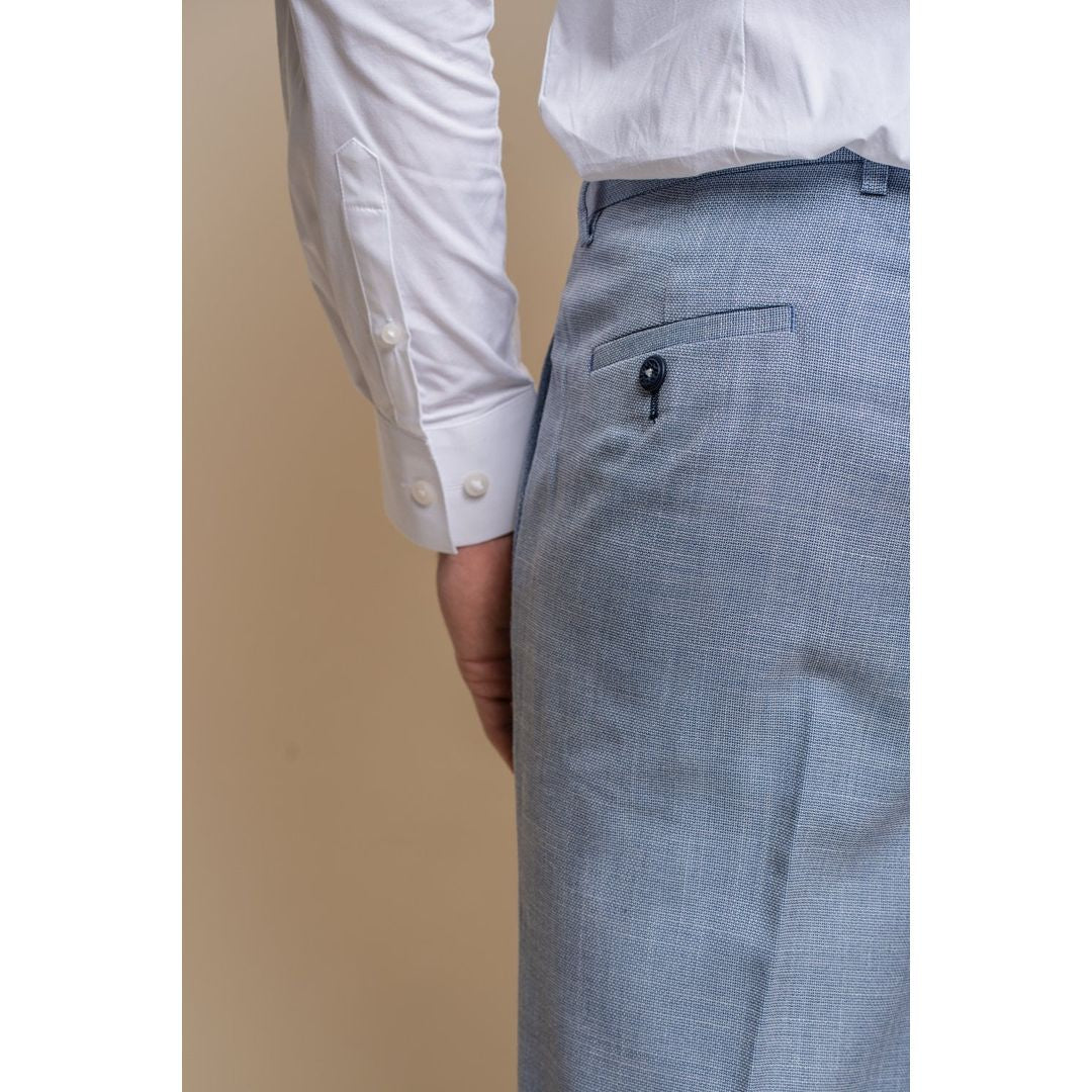 Pantalon pour homme lin estival bleu clair coupe ajustée style classique mariages soirées