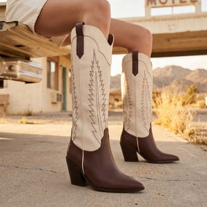 Damen kniehohe zweifarbige braun-creme Cowboystiefel aus veganem Leder Western - TruClothing.com - 2
